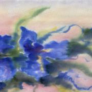irysy na pastelowym tle - surówka - szal jedwabny ręcznie malowany