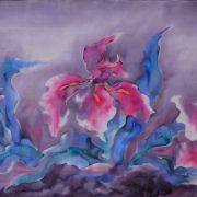 irysy w liliowym - satynka - szalo-chusta jedwabna ręcznie malowana