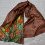 tulipany i brązowe tło - habotai5 - szal jedwabny ręcznie malowany
