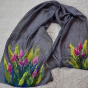 tulipany różowe i popielate tło - habotai5 - szal jedwabny ręcznie malowany